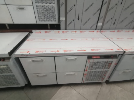 Стол холодильный HICOLD SN 22/TN с бортом